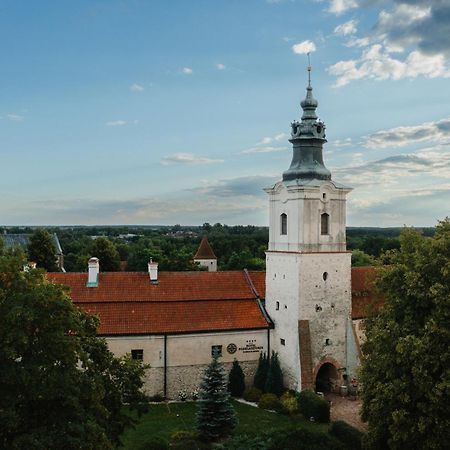 Hotel Podklasztorze Sulejów Exteriör bild